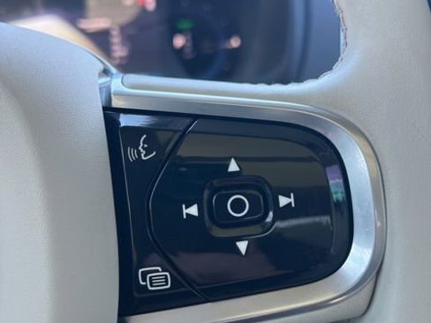 Used 2023 Volvo XC90 T8 Plus w/ Protection Package Premier image 13