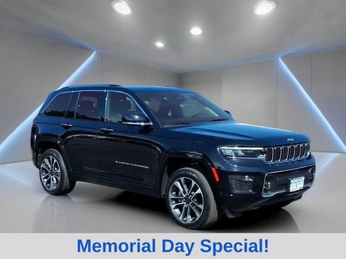 Used 2023 Jeep Grand Cherokee Overland w/ Luxury Tech Group IV AWD/4WD image 1