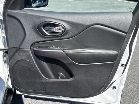 Used 2022 Jeep Cherokee Latitude Lux image 18