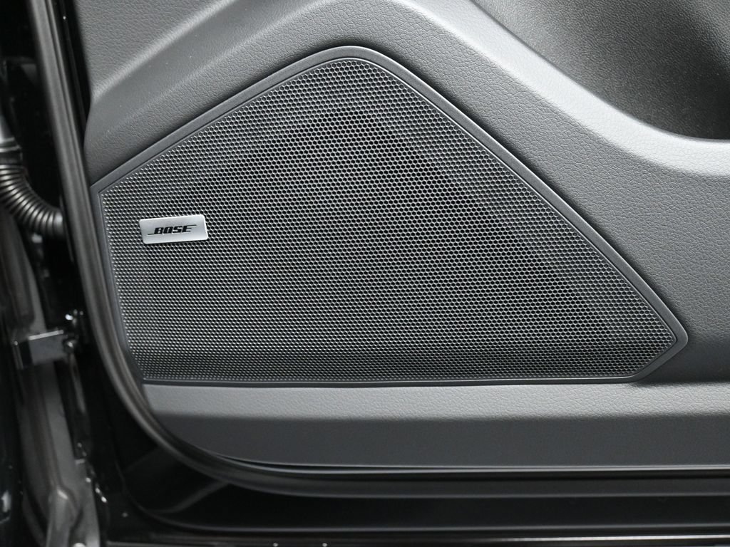 Certified 2026 Porsche Cayenne AWD/4WD image 30