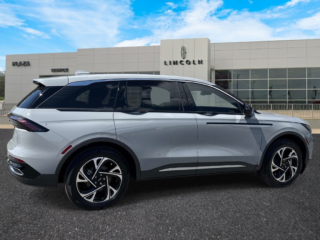 New 2026 Lincoln Nautilus Premier AWD/4WD image 3
