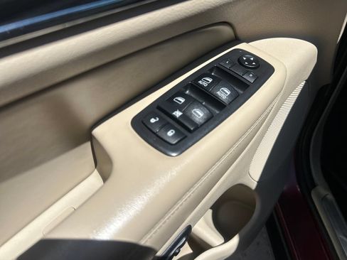 Used 2019 Jeep Grand Cherokee Limited w/ Luxury Group II AWD/4WD image 12