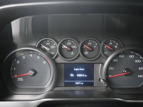 Used 2019 Chevrolet Silverado 1500 Custom w/ Custom Value Package RWD image 11