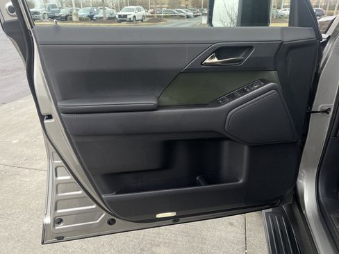 Used 2025 Lexus GX 550 image 22