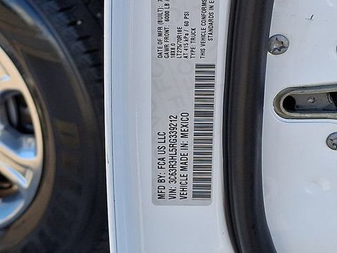 Used 2024 RAM 3500 Big Horn image 33