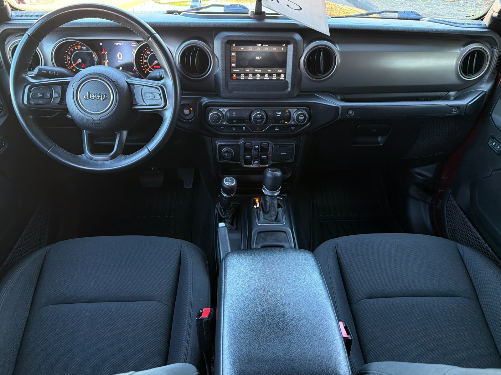 Used 2021 Jeep Gladiator Sport AWD/4WD image 13