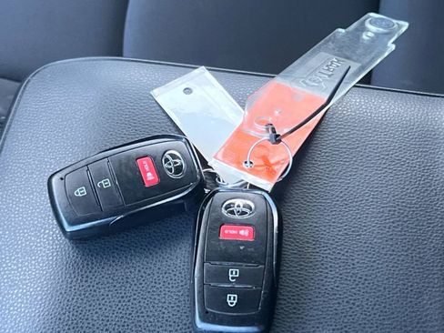 Certified 2025 Toyota Tacoma SR5 image 12