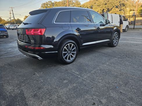 Used 2017 Audi Q7 3.0T Prestige image 5