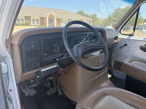 Used 1990 Ford E-350 and Econoline 350 RWD image 14