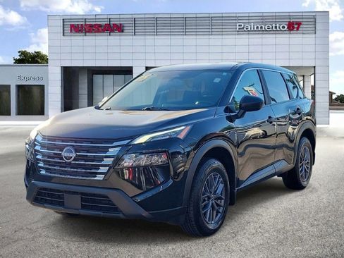 Certified 2025 Nissan Rogue S image 3