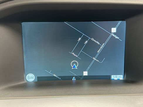 Used 2017 Volvo V60 T6 R-Design Platinum w/ Climate Package image 12