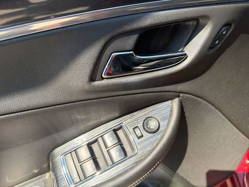 Used 2019 Chevrolet Impala LT w/ LT Convenience Package image 5