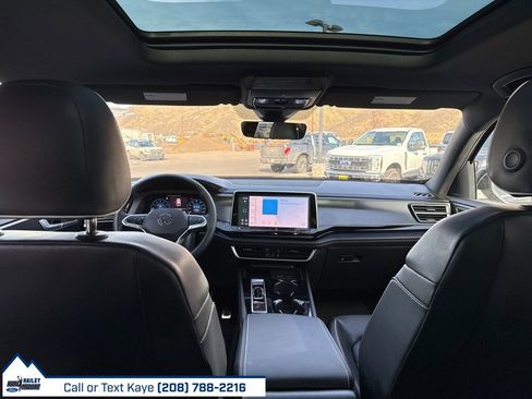 Used 2024 Volkswagen Atlas Cross Sport SEL Premium R-Line image 35