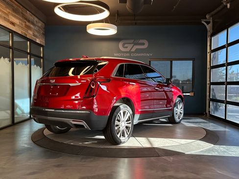 Used 2024 Cadillac XT5 Premium Luxury w/ Technology Package AWD/4WD image 3