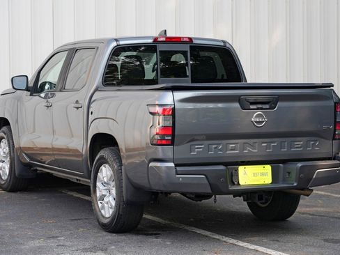 Used 2022 Nissan Frontier SV RWD image 43