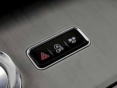 Certified 2025 Lincoln Navigator L Reserve image 29