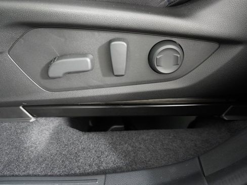 New 2025 Subaru Forester Premium image 11