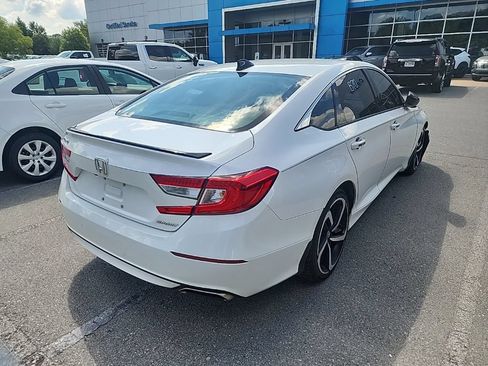 Used 2022 Honda Accord Sport image 3