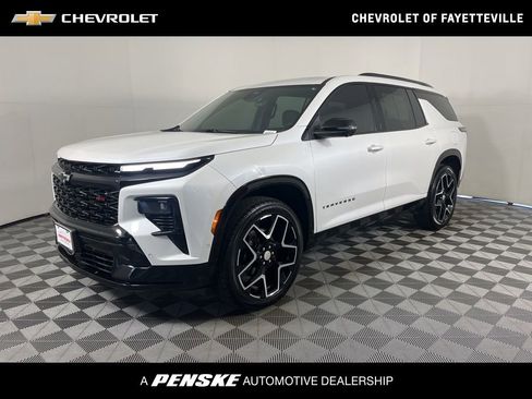 Certified 2024 Chevrolet Traverse RS image 1