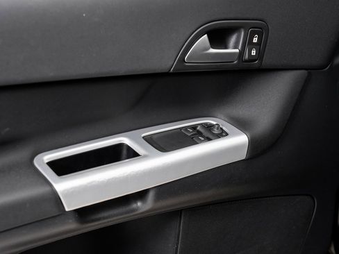 Used 2013 Volvo C30 T5 image 8