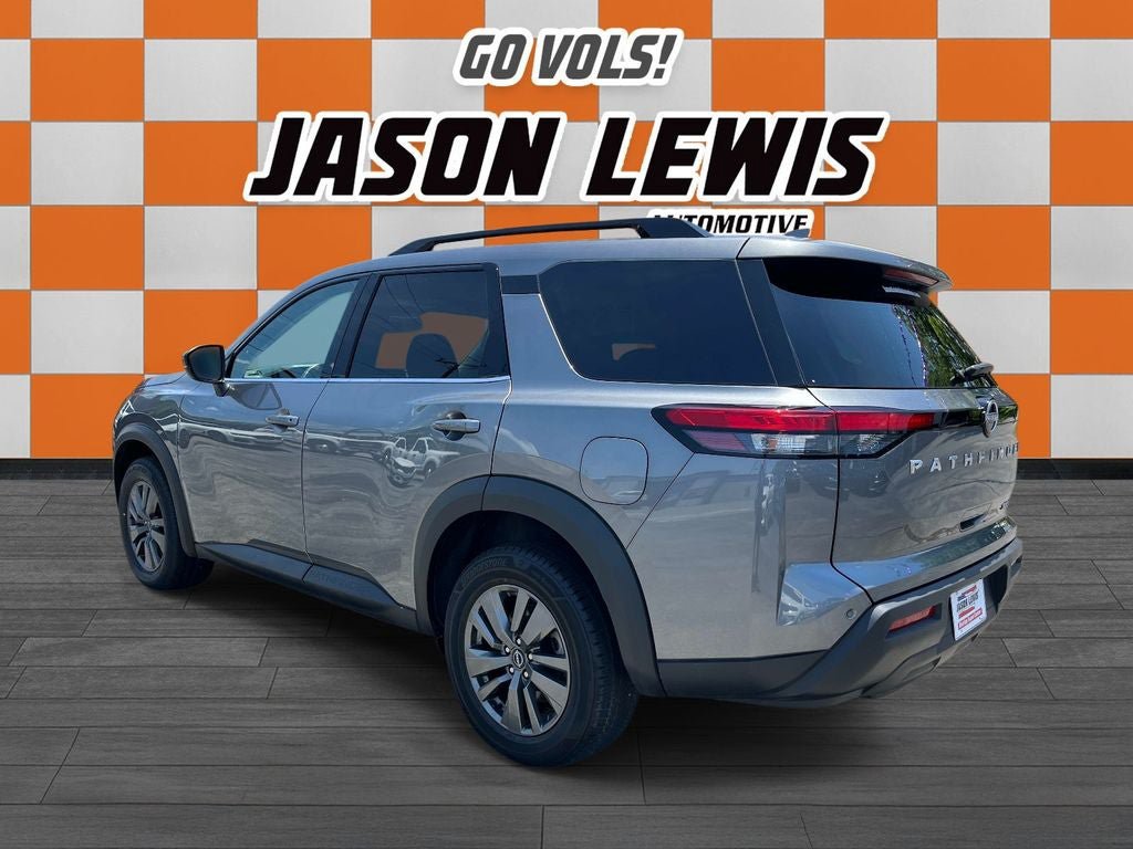 Used 2024 Nissan Pathfinder SV AWD/4WD image 5