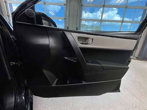 Used 2019 Toyota Corolla LE FWD image 27