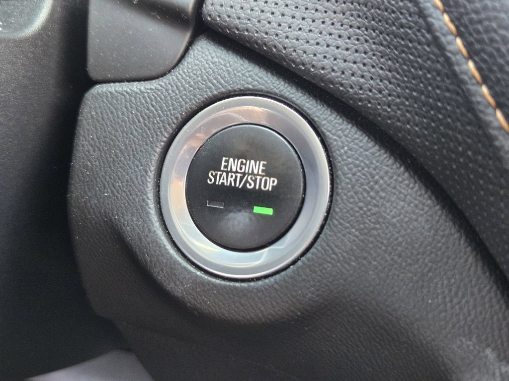 Used 2018 Chevrolet Equinox Premier AWD/4WD image 26