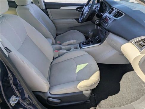 Used 2017 Nissan Sentra S image 17