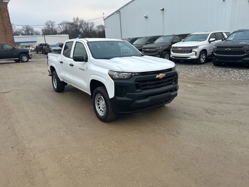 Used 2025 Chevrolet Colorado W/T image 7