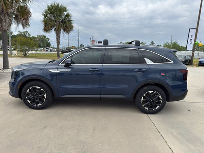 New 2025 Kia Sorento S w/ Panoramic Sunroof Package