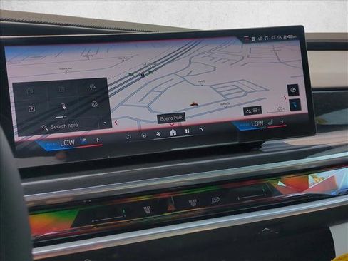 Used 2026 BMW i7 M70 AWD/4WD image 14
