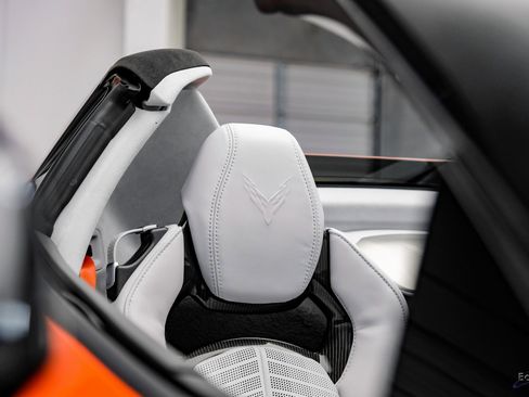 Used 2021 Chevrolet Corvette Stingray Premium Conv w/ Z51 Performance Package image 56