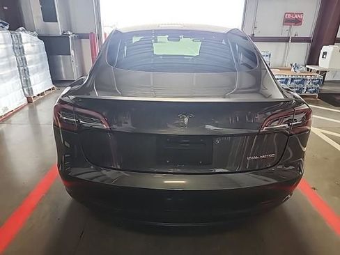 Used 2023 Tesla Model 3 Performance image 4