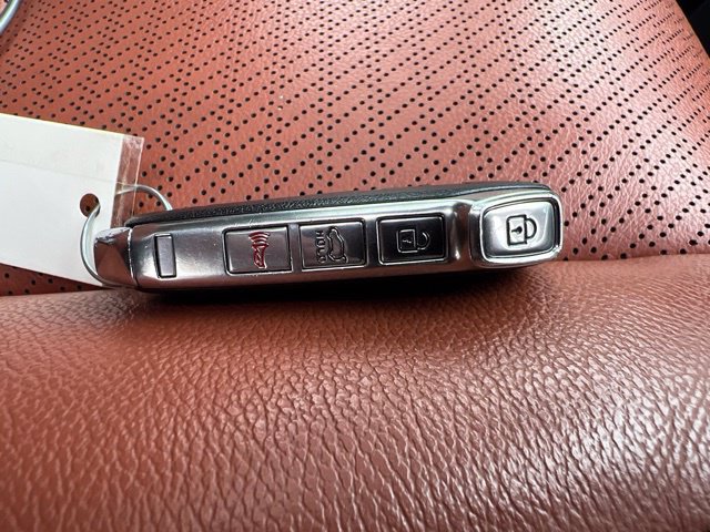 Certified 2024 Kia Carnival SX Prestige FWD image 44
