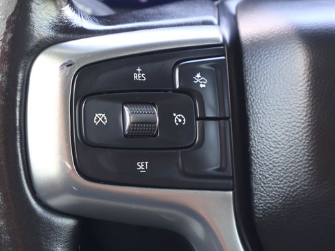 Used 2022 Chevrolet Suburban Z71 w/ Luxury Package image 30