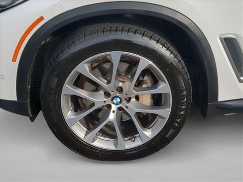 Used 2023 BMW X5 xDrive40i AWD/4WD image 30