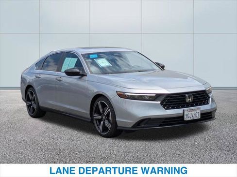 Used 2023 Honda Accord Sport image 4