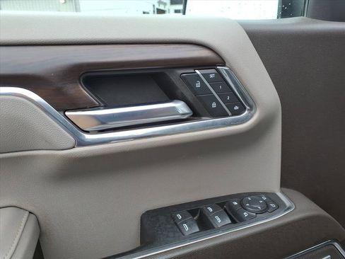 Used 2024 GMC Sierra 1500 SLT w/ SLT Premium Plus Package image 9