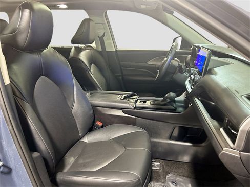 Used 2024 Toyota Grand Highlander XLE image 27