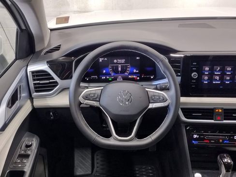 New 2025 Volkswagen Taos SE image 35