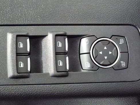 Used 2019 Ford F150 Platinum w/ Equipment Group 701A Luxury AWD/4WD image 16