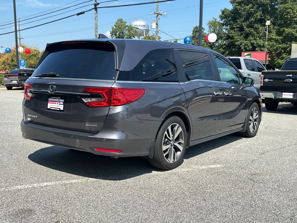 Used 2023 Honda Odyssey Touring image 4