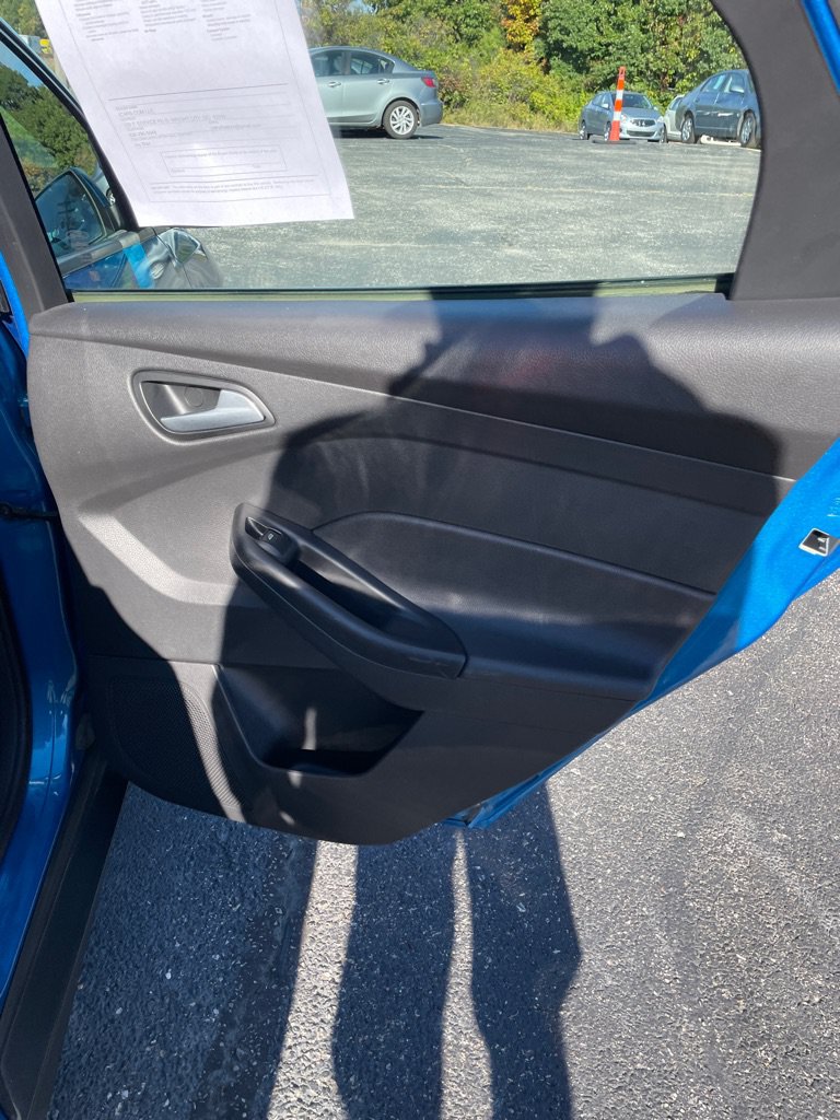 Used 2012 Ford Focus SE FWD image 18