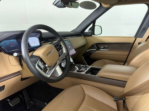 Used 2023 Land Rover Range Rover SE image 16