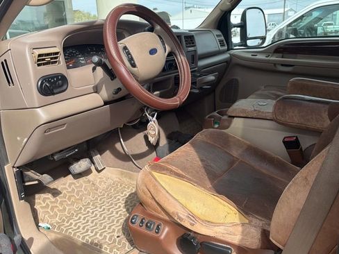 Used 2004 Ford F350 King Ranch image 2