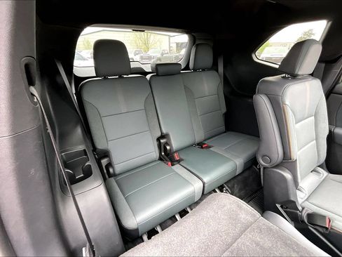 Used 2024 GMC Acadia AT4 w/ Super Cruise Package AWD/4WD image 30