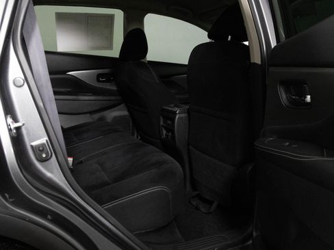 Used 2019 Nissan Murano S image 35