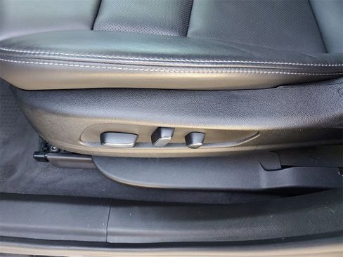 Used 2023 Cadillac XT6 Premium Luxury image 24