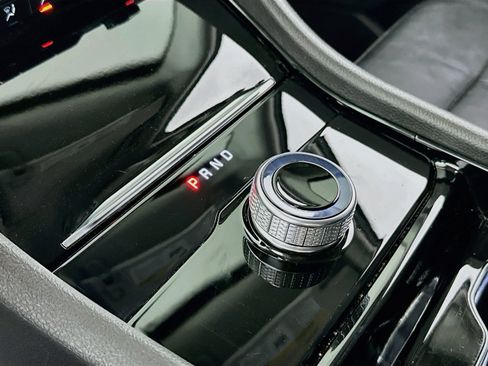 Used 2023 Jeep Grand Cherokee Limited RWD image 17