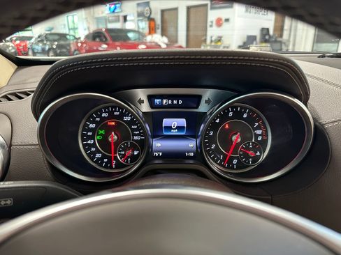 Used 2020 Mercedes-Benz SL 550 image 32
